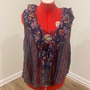 Worn Once! Forever 21 top with lace detail in the front